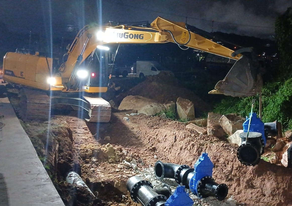 Obras de reforço de rede seguem por oito diferentes ruas de Camboriú, nesta semana